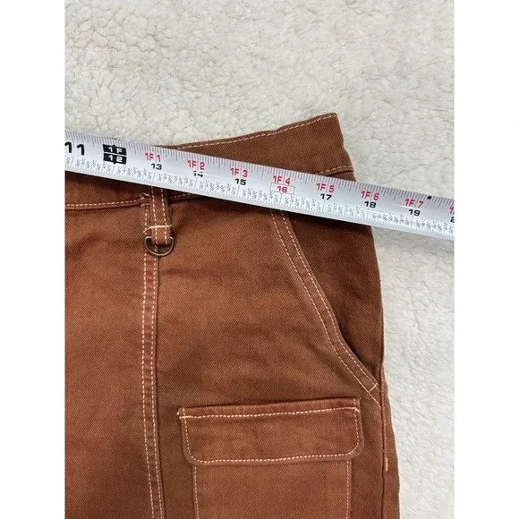 Wild Fable Mid Rise Utility Cargo Shorts Brown Low Stretch Women's Large NWT - Picture 7 of 9